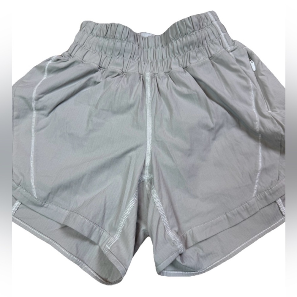 Lululemon Track That High Rise Short 4”Inseam Women’s 0 Light Grey Lined 7AVKS